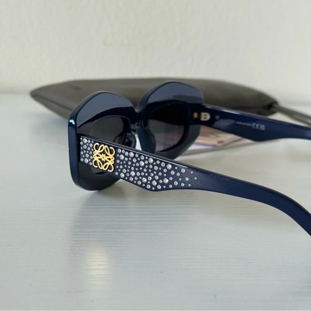 NWT Loewe Crystal Sunglasses LW4114IS 90A Navy Blue | Swarovski | Authentic